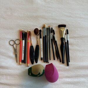 Sonia Kashuk Makeup Brush Set with Pink and Black Handles